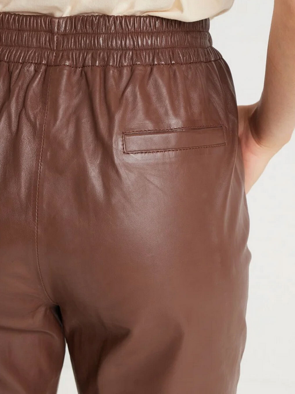 Vêtement en cuir Pantalon cuir cognac