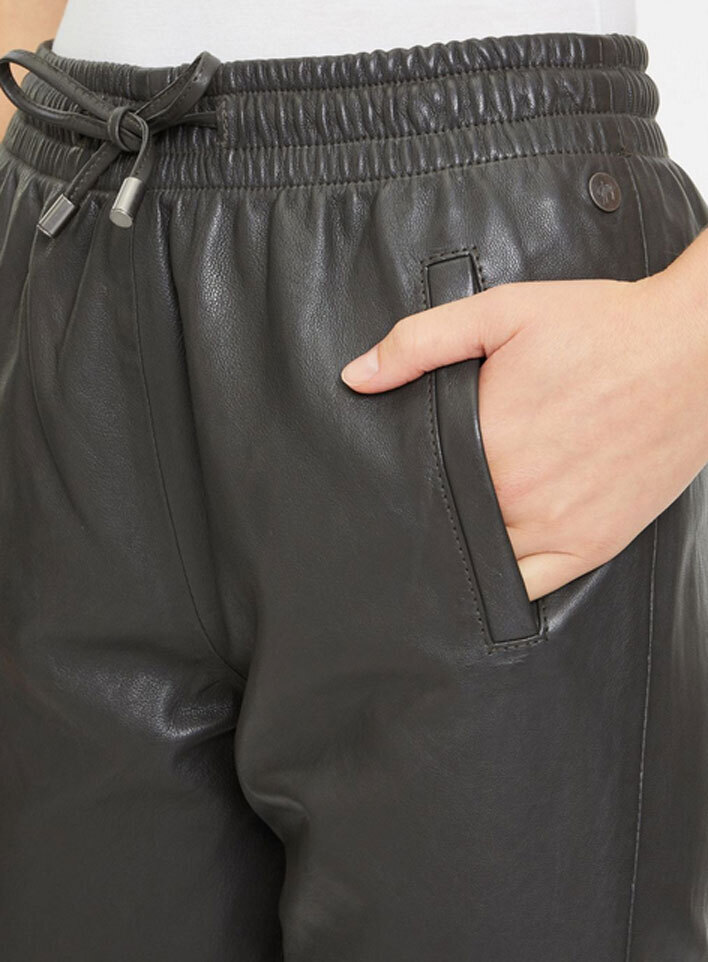 Vêtement en cuir Pantalon cuir 